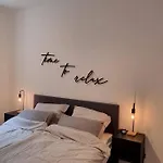 Stylisches Apartment In Zentraler Lage Mit Balkon